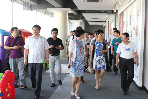 山東省企業(yè)聯(lián)合會可持續(xù)發(fā)展經驗交流會來聯(lián)橋集團觀摩
